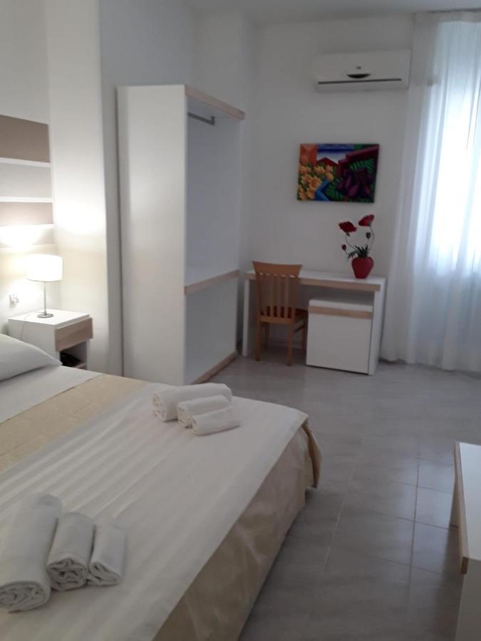 Porto Cesareo Hotel Exteriör bild