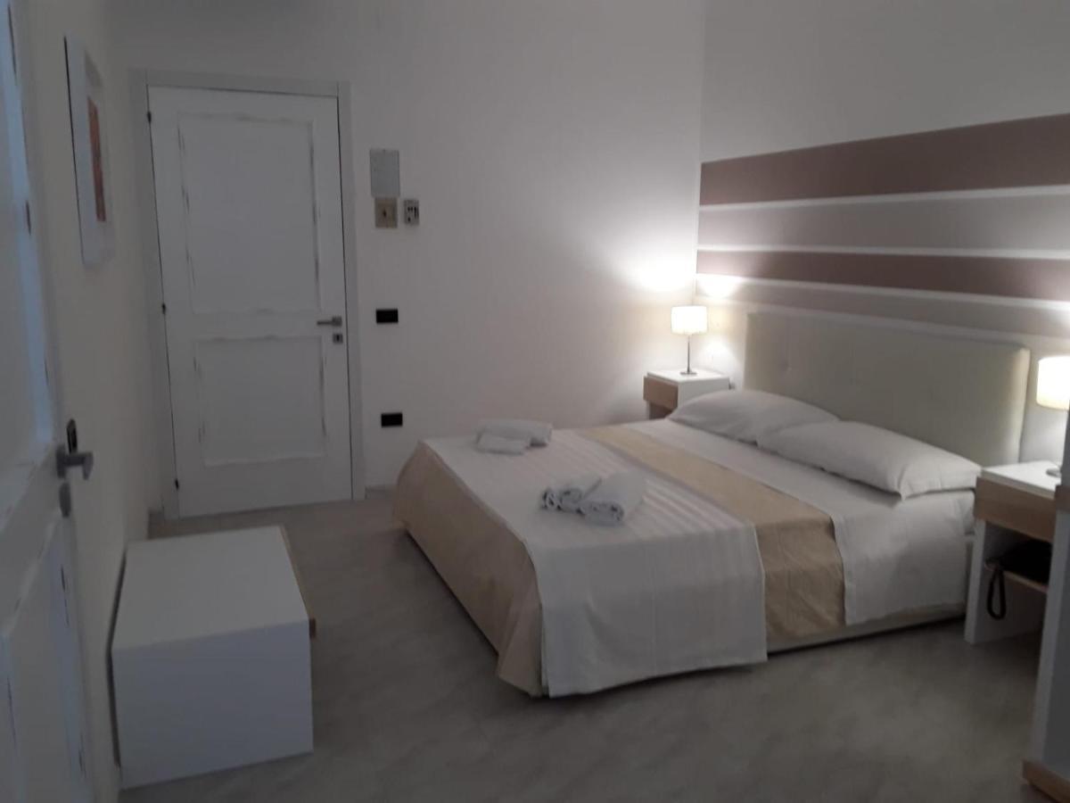 Porto Cesareo Hotel Exteriör bild