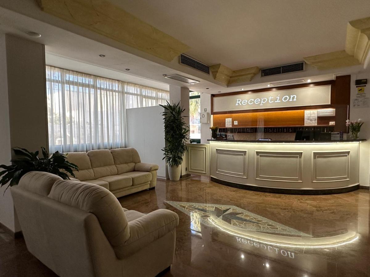 Porto Cesareo Hotel Exteriör bild